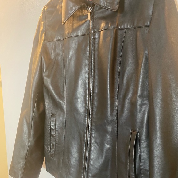 Leather jacket | Butter soft | chic | black leather jacket | women’s - Picture 5 of 15